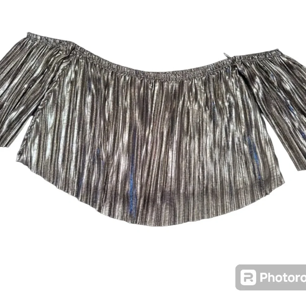 Pleated Metallic Cropped  Party Top  Cold Shoulder bronze metallic. Whimsy goth - Picture 3 of 6